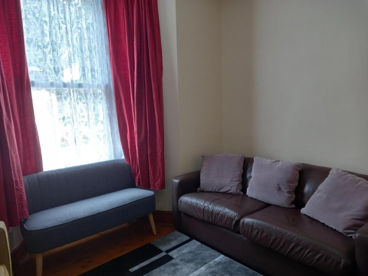 Bubblesbnb- 4 Bedroom House London Kültér fotó