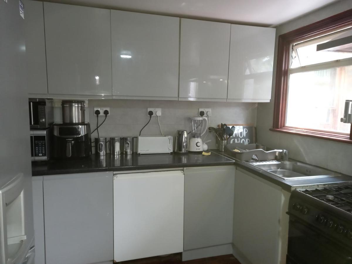 Bubblesbnb- 4 Bedroom House London Kültér fotó