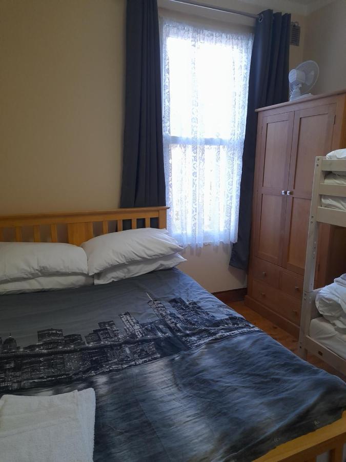 Bubblesbnb- 4 Bedroom House London Kültér fotó